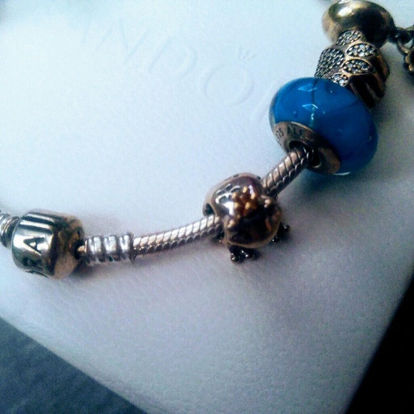 Pandora charm bracelet - Picture 8 of 8